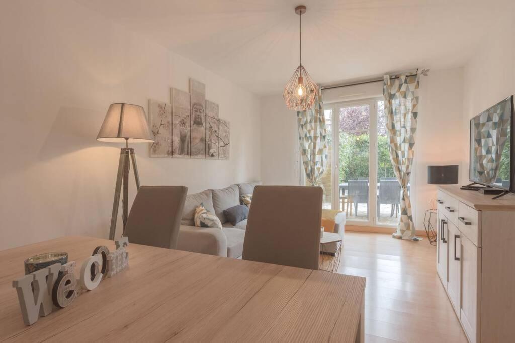 Garden Apartment Next To Disneyland بوسي سان جورْج المظهر الخارجي الصورة